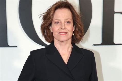 sigourney weaver net worth|sigourney weaver alien movies salary.